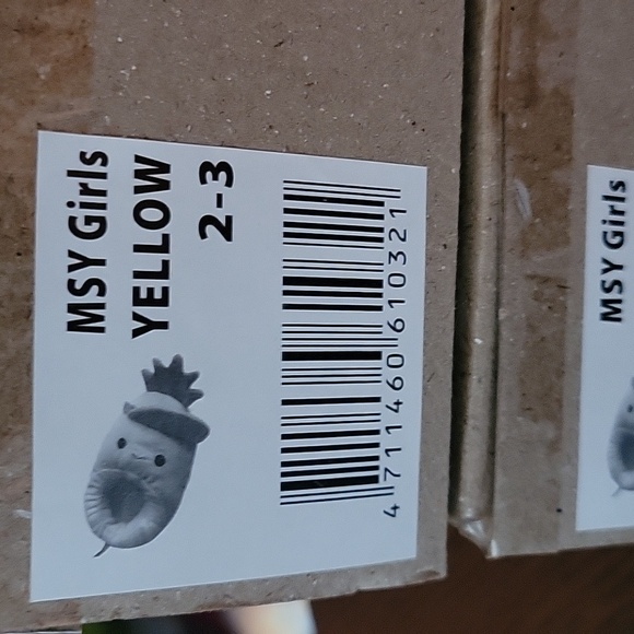 Maui the Pineapple Squishmallows Toddler & Kids size 2/3 - Picture 4 of 4